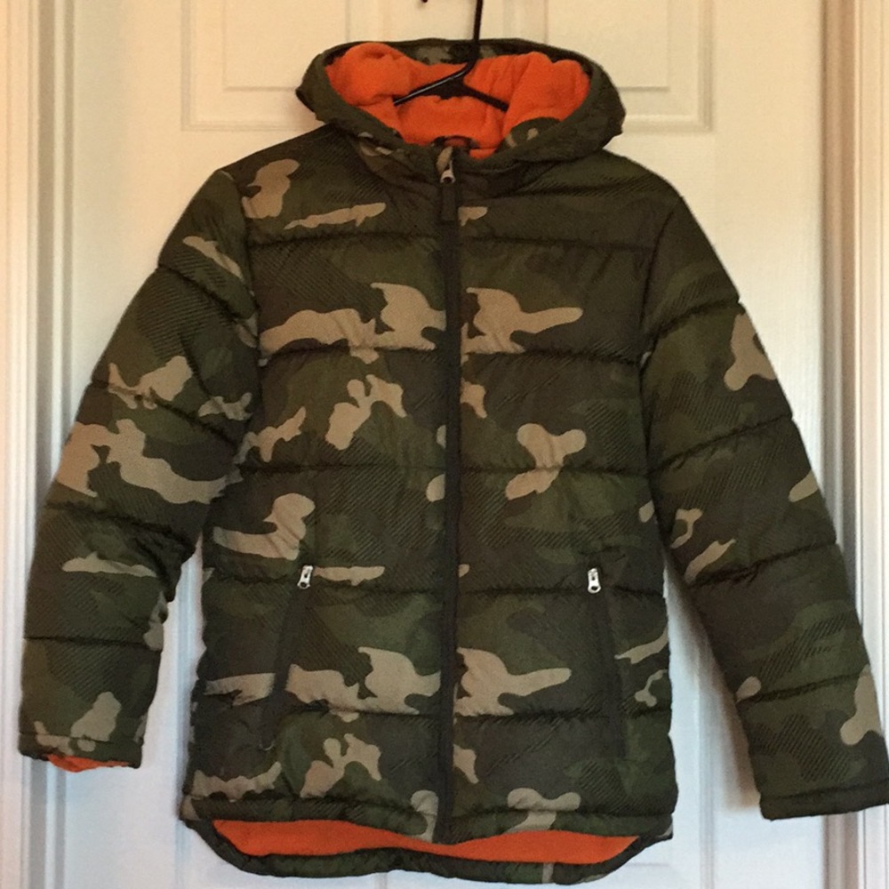 Boys Flannel-lined puffer jacket in Camo green.